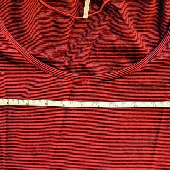 Free People Penelope Puff Sleeve Red Top size M - Picture 11 of 12